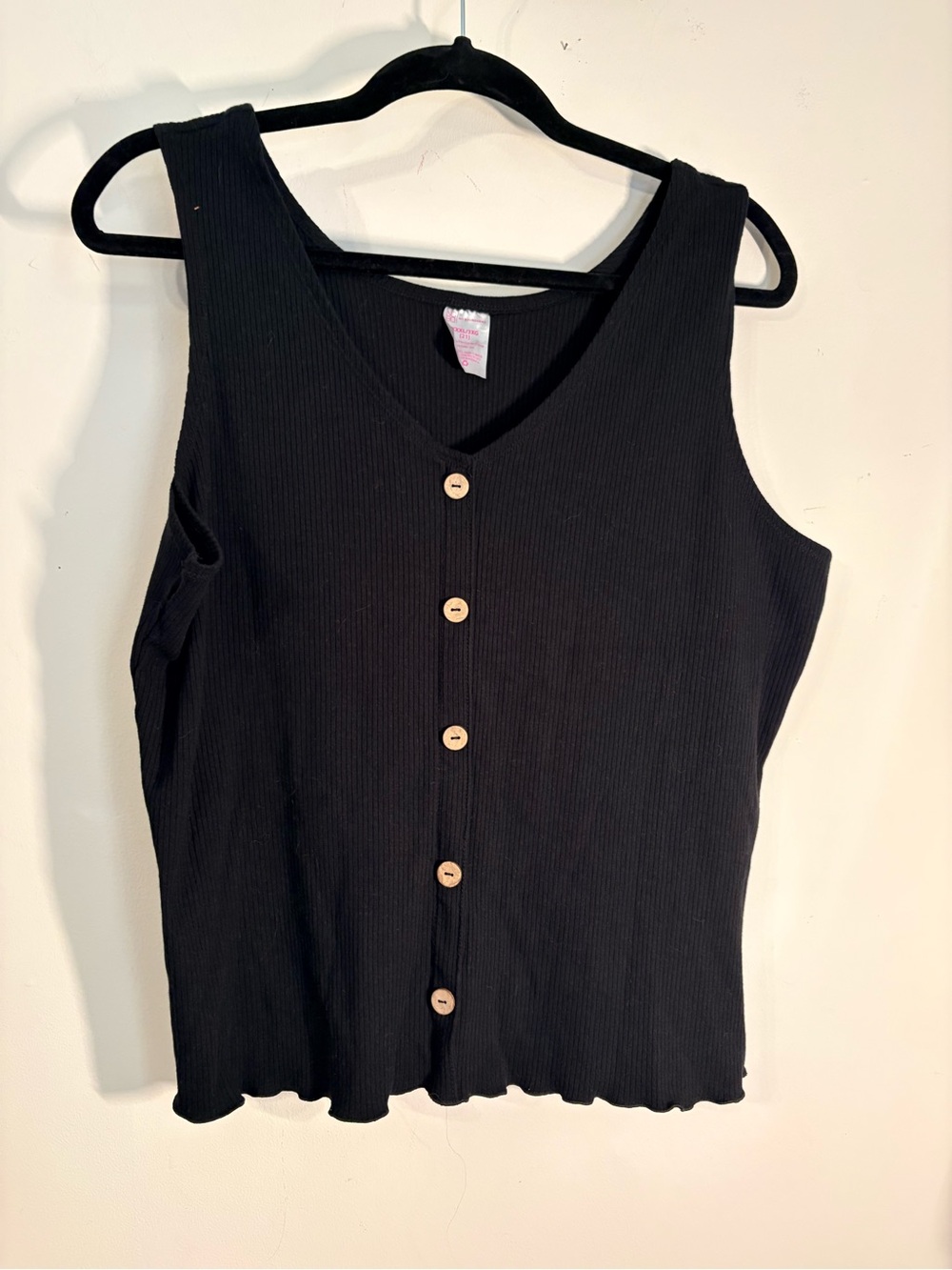 No Boundaries Black Ribbed Button-Front V-Neck Tank